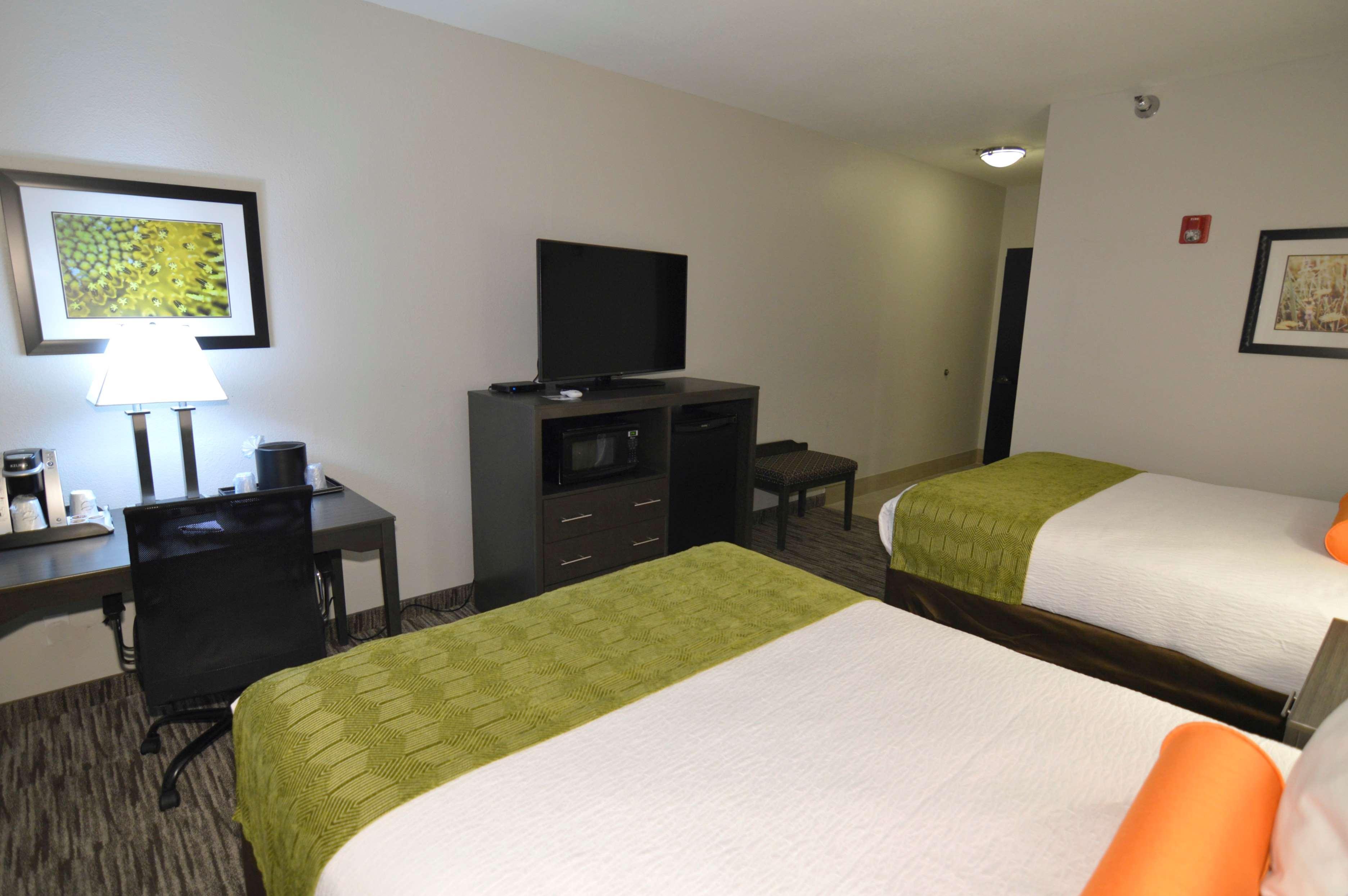Best Western Plus Liberal Hotel & Suites Экстерьер фото