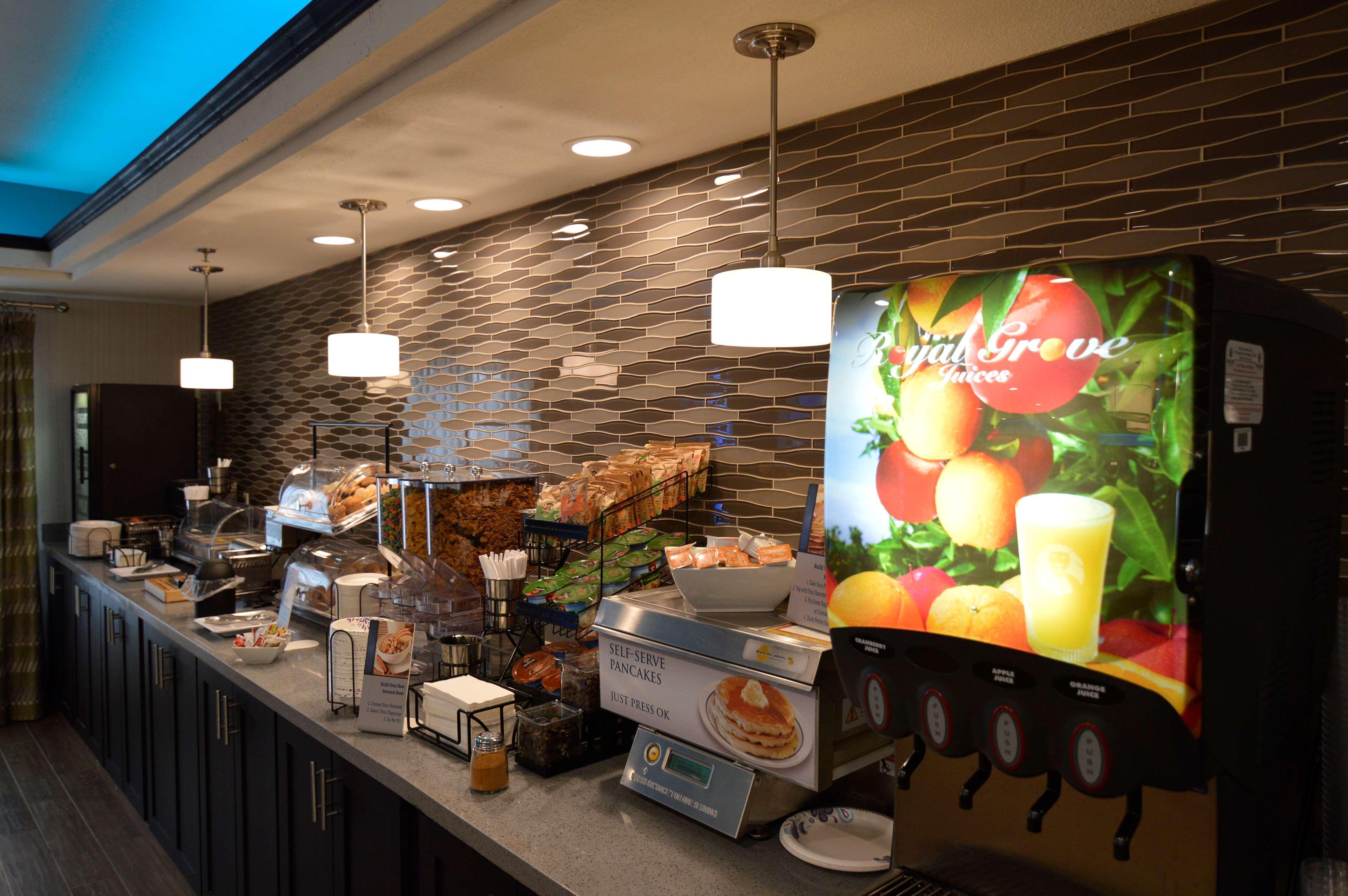 Best Western Plus Liberal Hotel & Suites Экстерьер фото