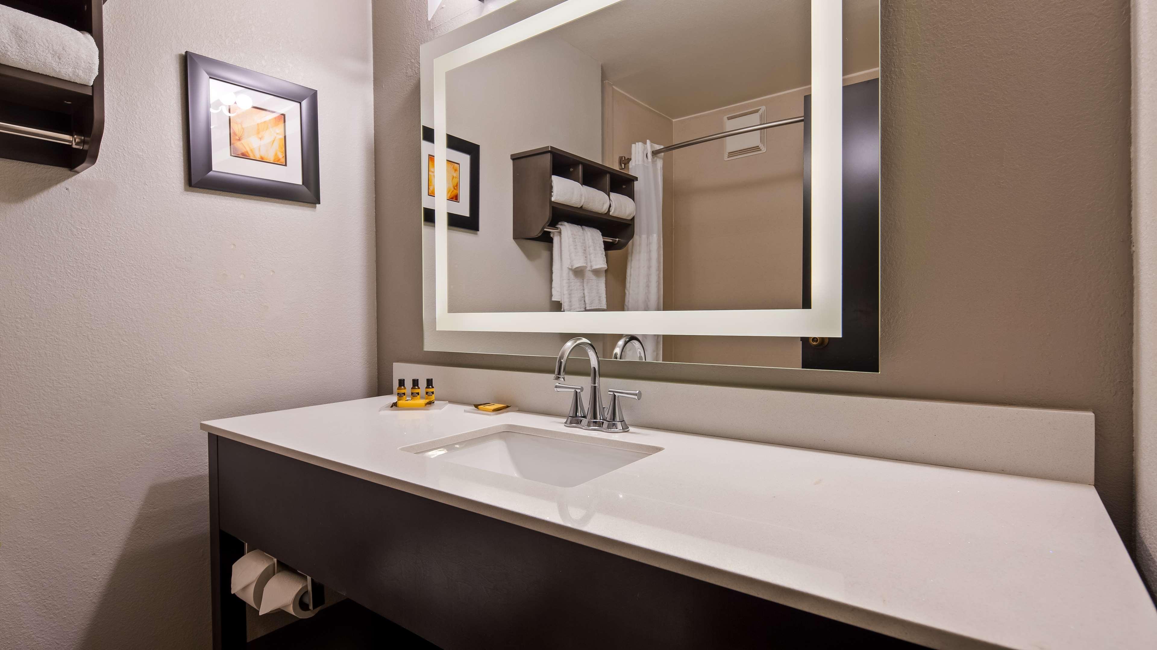 Best Western Plus Liberal Hotel & Suites Экстерьер фото