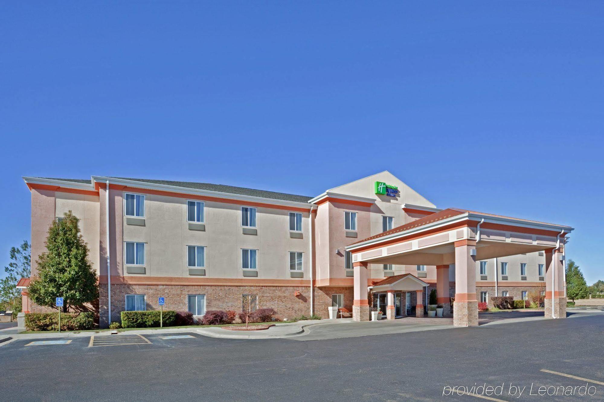 Best Western Plus Liberal Hotel & Suites Экстерьер фото